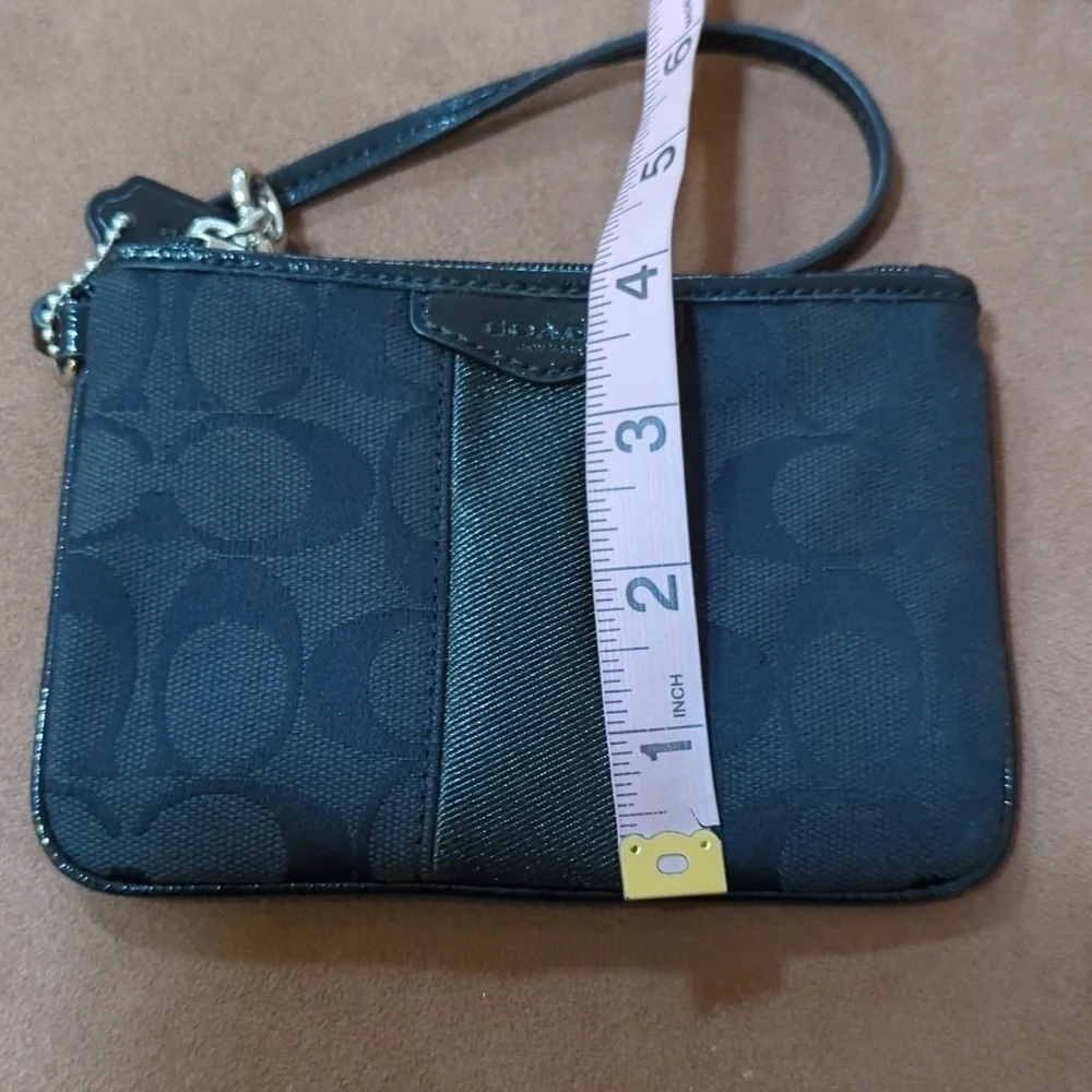 Coach Signature C Black Wristlet 6